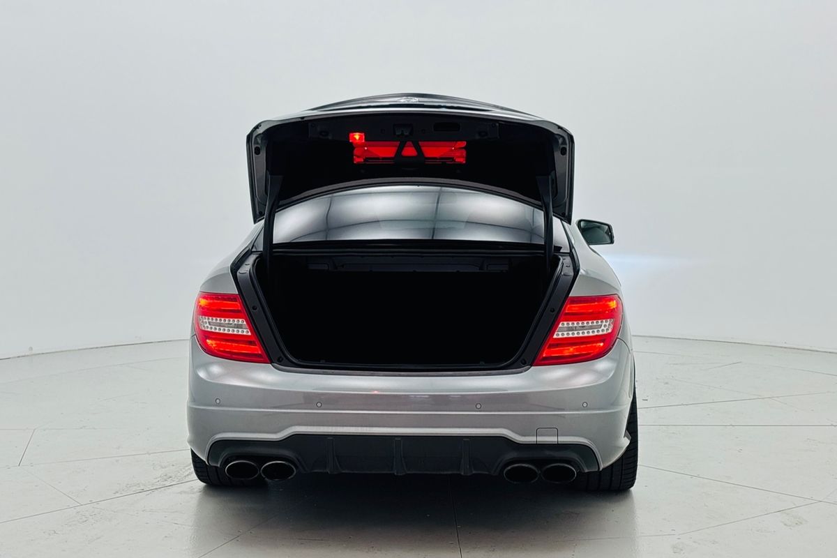 2012 Mercedes-benz C63 AMG 7 SP AUTOMATIC G-TRONIC 2D COUPE V8