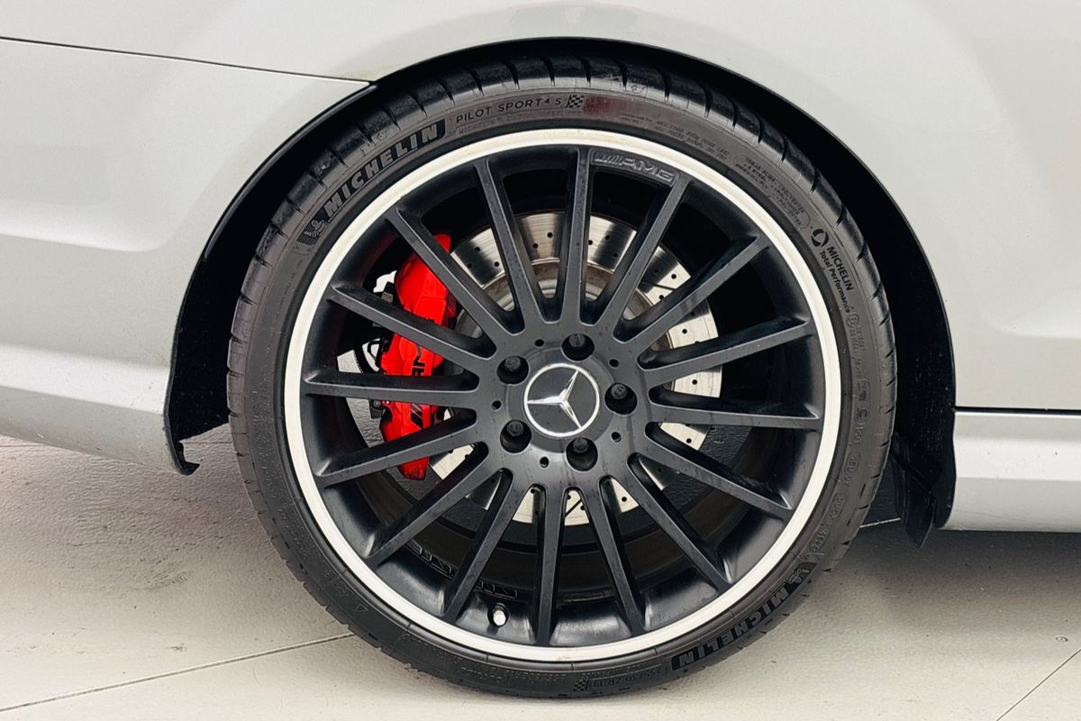 2012 Mercedes-benz C63 AMG 7 SP AUTOMATIC G-TRONIC 2D COUPE V8