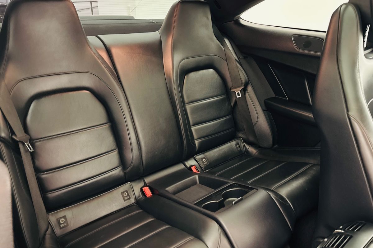 2012 Mercedes-benz C63 AMG 7 SP AUTOMATIC G-TRONIC 2D COUPE V8