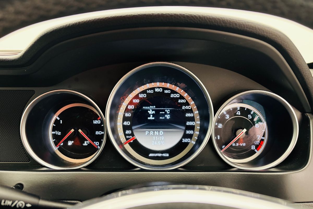 2012 Mercedes-benz C63 AMG 7 SP AUTOMATIC G-TRONIC 2D COUPE V8