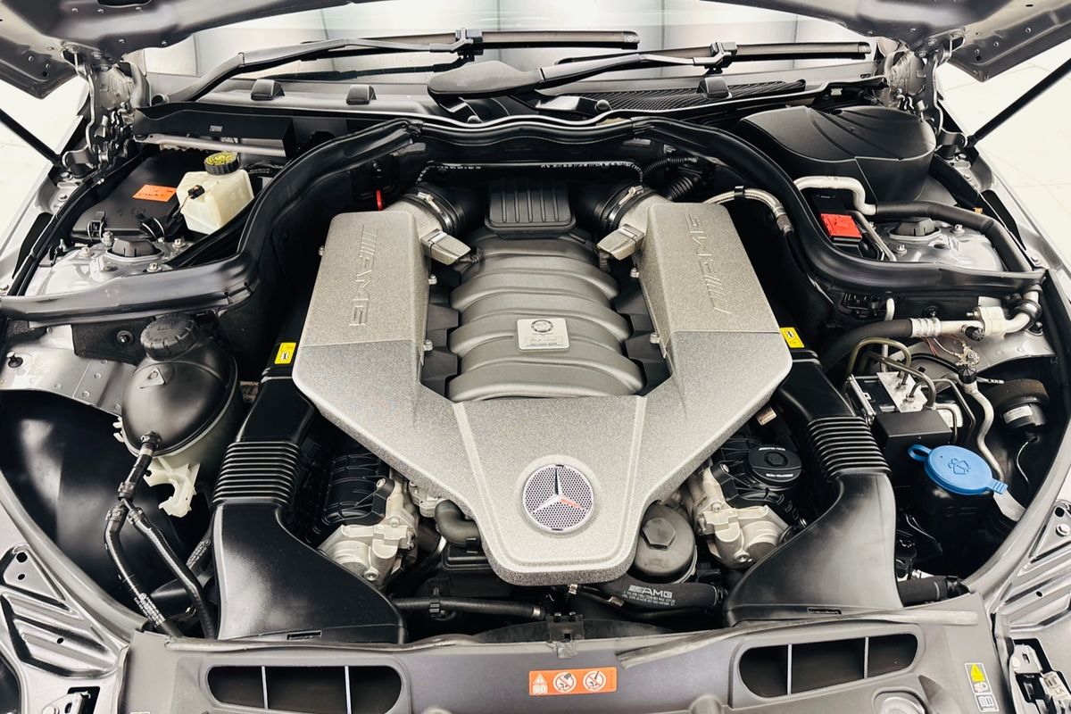 2012 Mercedes-benz C63 AMG 7 SP AUTOMATIC G-TRONIC 2D COUPE V8
