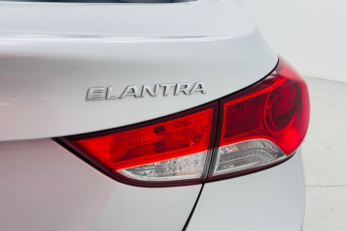 2012 HYUNDAI ELANTRA ACTIVE 6 SP AUTOMATIC 4D SEDAN 4CYL