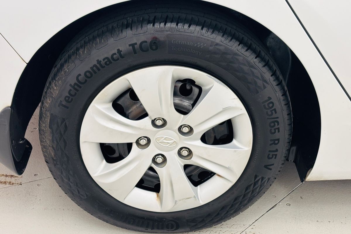 2012 HYUNDAI ELANTRA ACTIVE 6 SP AUTOMATIC 4D SEDAN 4CYL