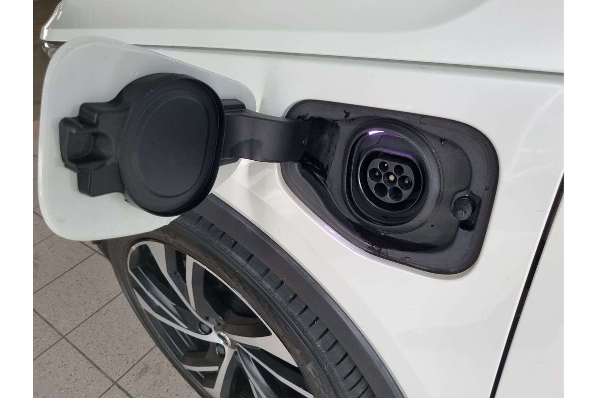 XC40 536 MY21 RECHARGE PHEV (FWD) 1.5L T3 TURBO DIRECT F/INJ 7 SP AUTO DUAL CLUTCH 4D WAGON