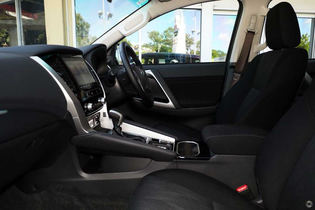 2023 Mitsubishi Pajero Sport GLX QF