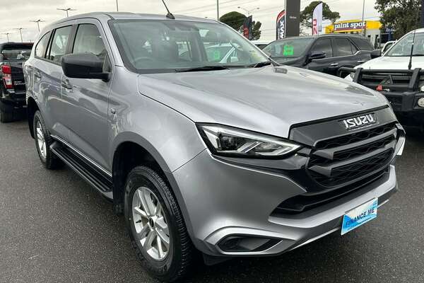 2022 Isuzu MU-X LS-M