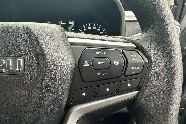 2022 Isuzu MU-X LS-M