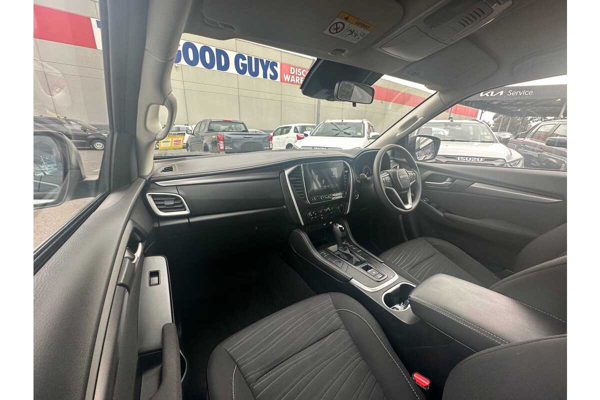 2022 Isuzu MU-X LS-M