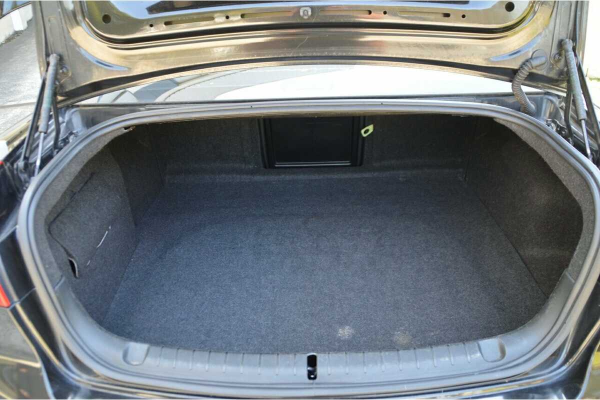 2011 Holden Commodore SV6 VE II