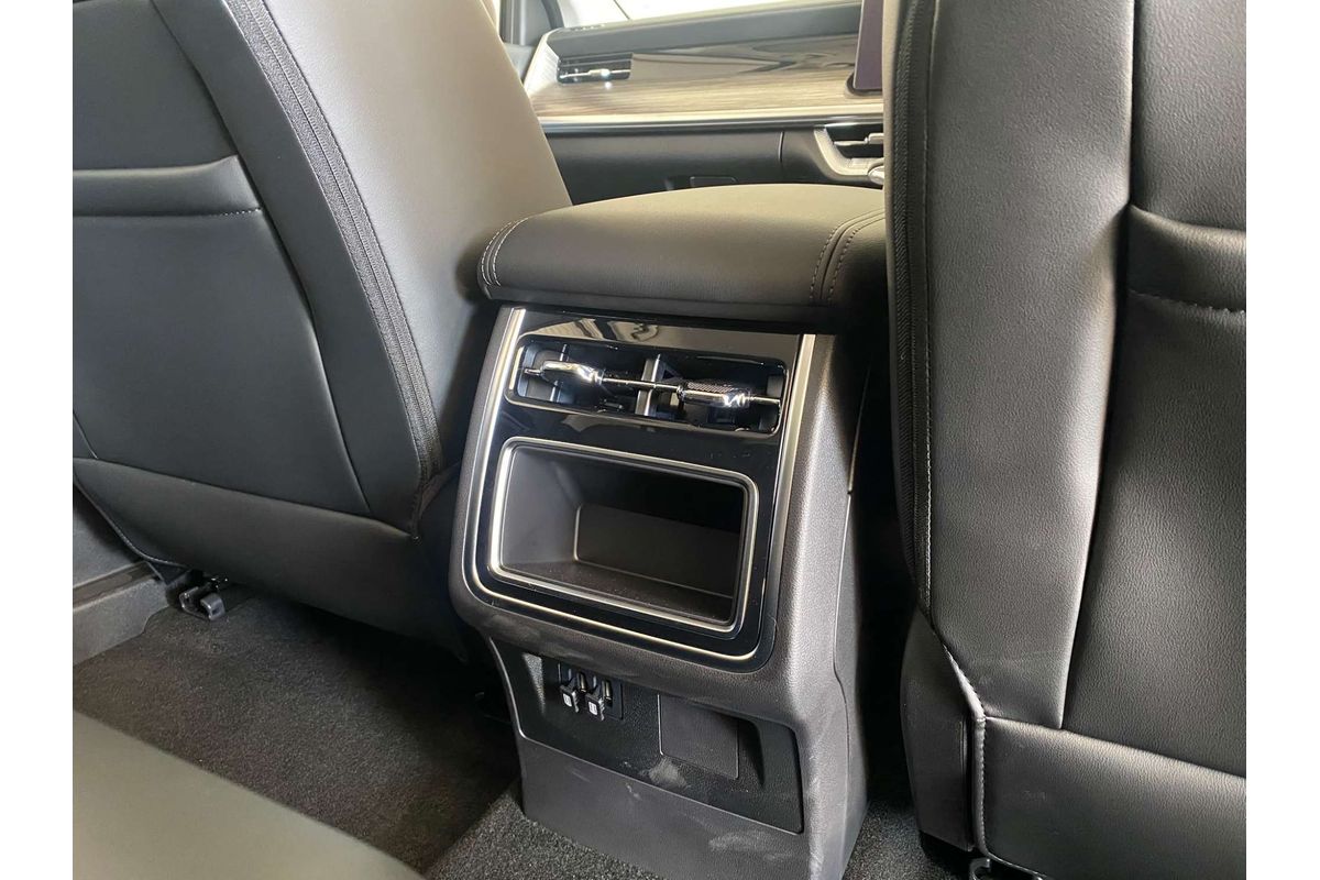Ute Alpha PHEV Luxury 4x4