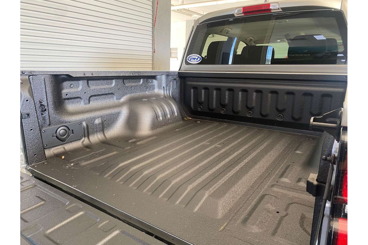 Ute Alpha PHEV Luxury 4x4