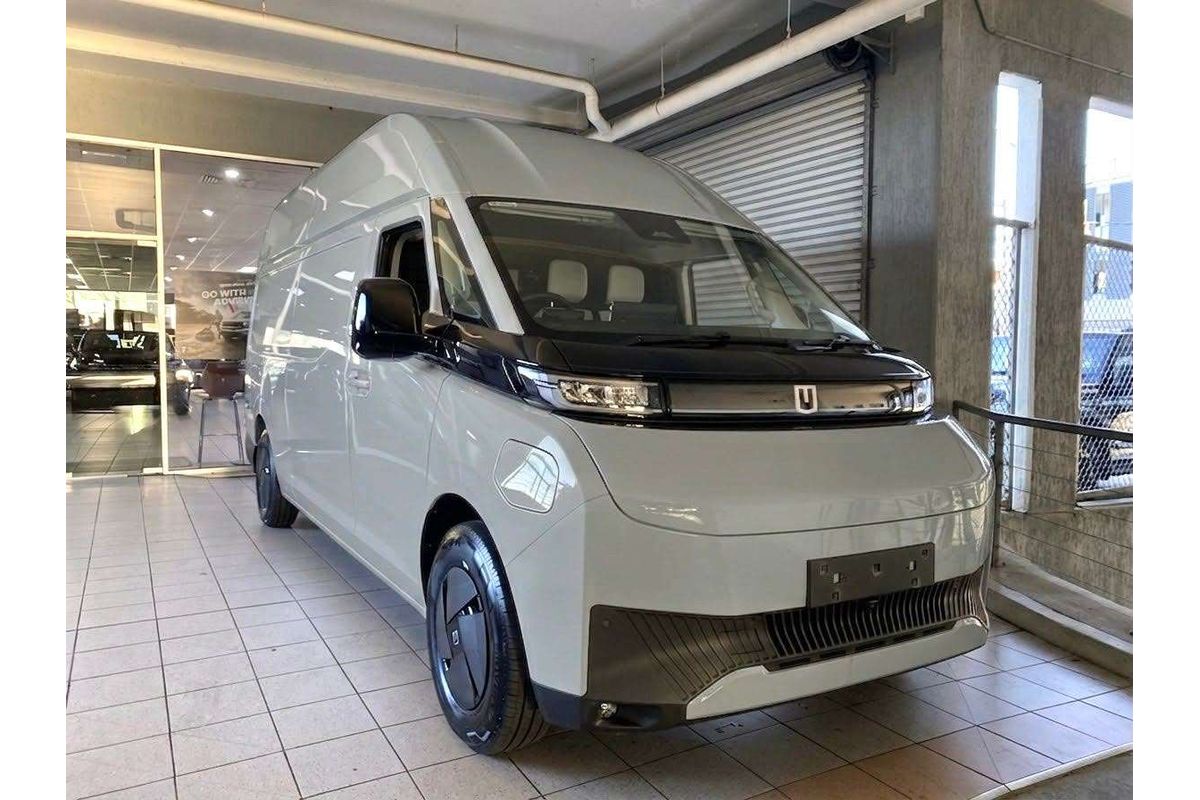Super Van 5.5m, LWB, FWD, 83kWh, H2500, 3 seats