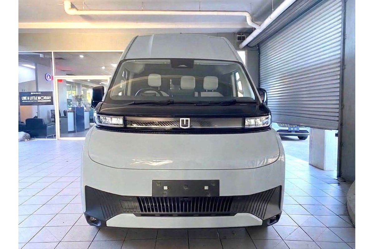 Super Van 5.5m, LWB, FWD, 83kWh, H2500, 3 seats