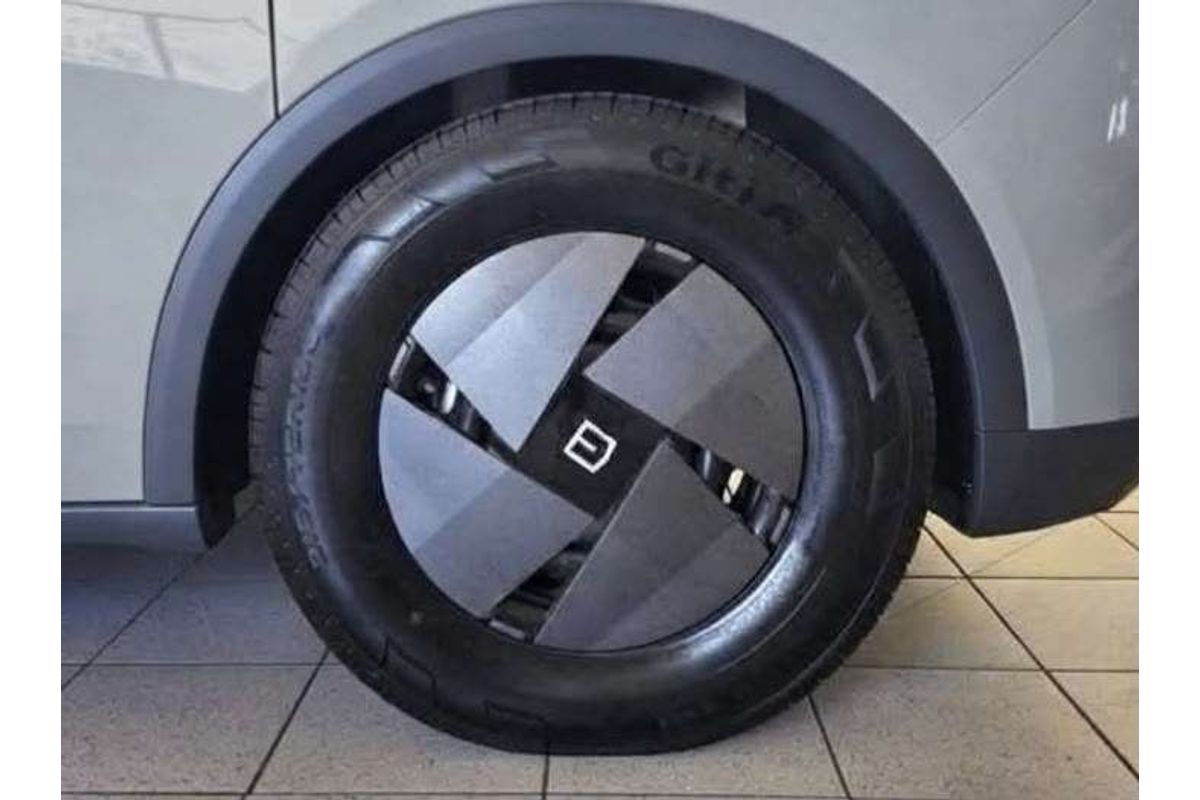 Super Van 5.5m, LWB, FWD, 83kWh, H2500, 3 seats
