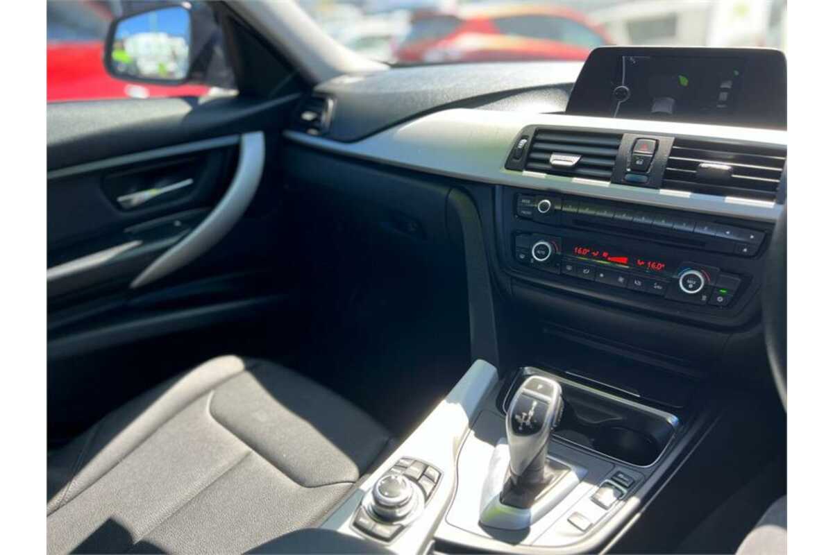 2012 BMW 3 18d MODERN LINE F30