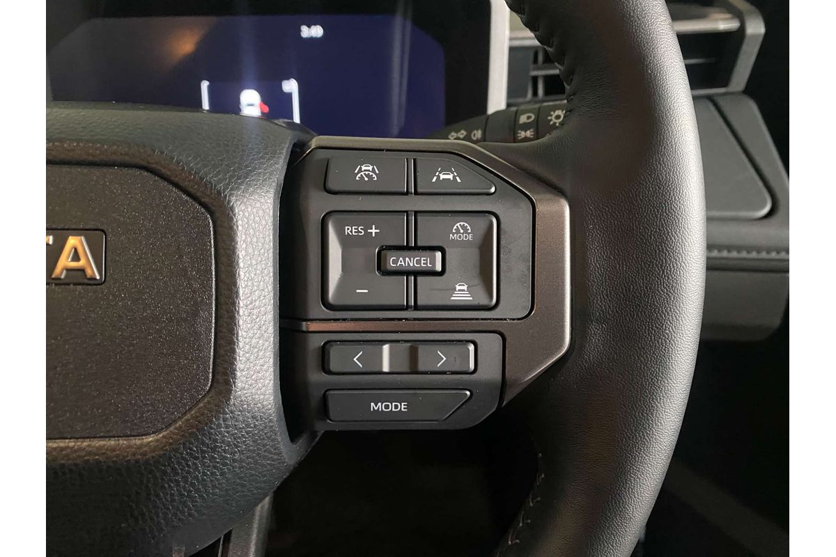 HILUX GUN227R SR5 48V + PREM. INTERIOR (4x4) 2.8L DT4 DIESEL TURBO F/INJ 6 SP AUTOMATIC DOUBLE CAB P/UP