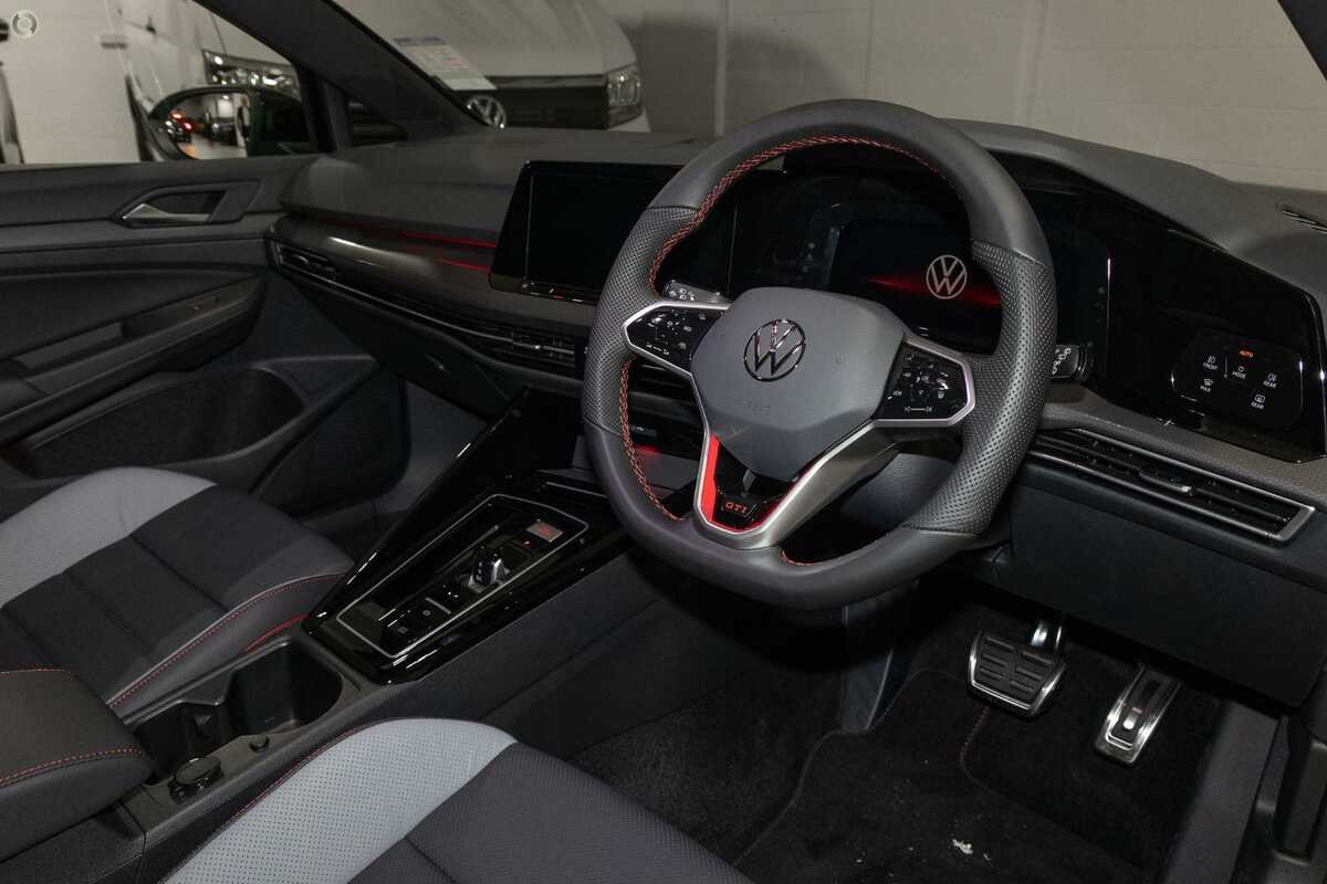 2023 Volkswagen Golf GTI 8