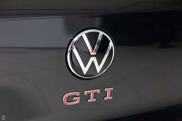 2023 Volkswagen Golf GTI 8
