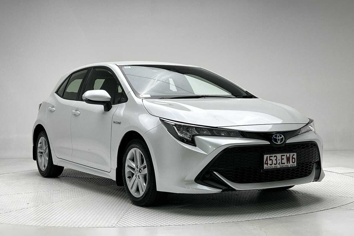 SOLD 2022 Toyota Corolla Ascent Sport Hybrid in Frosted White | Used ...