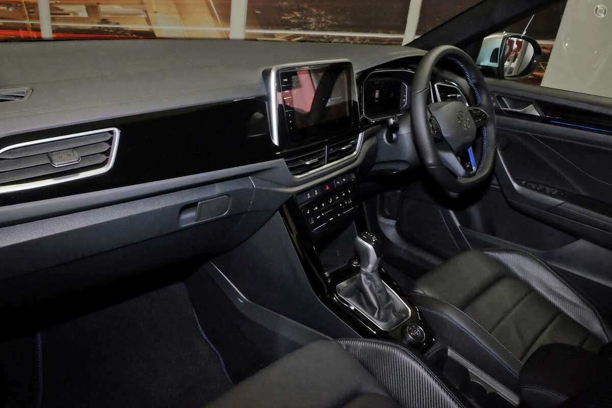 2023 Volkswagen T-Roc R D11