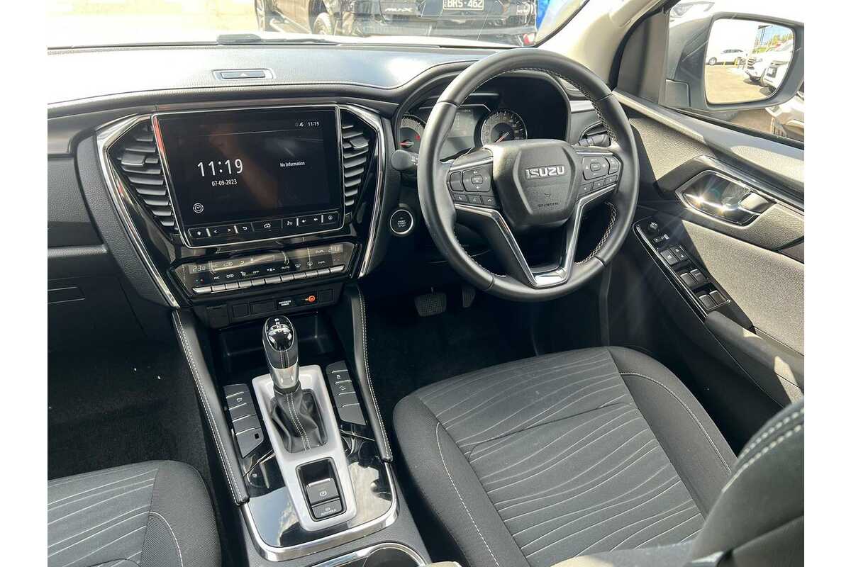 2022 Isuzu MU-X LS-U