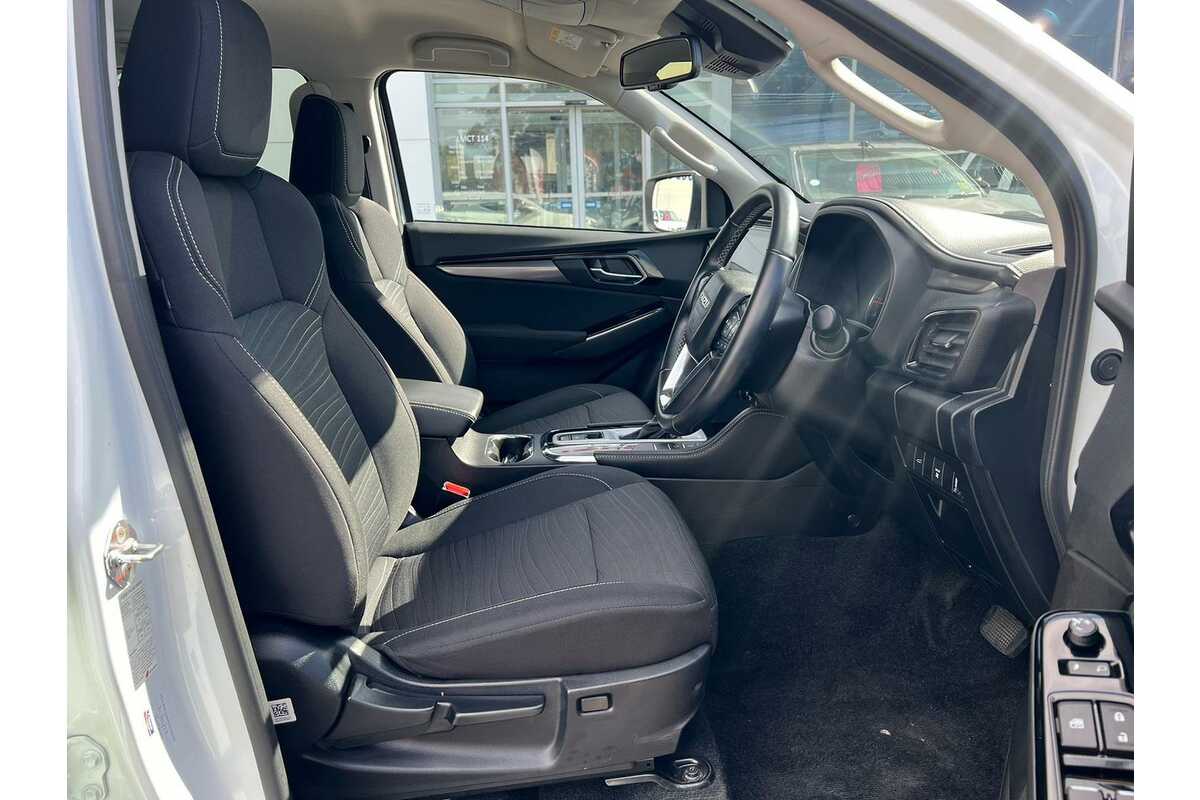 2022 Isuzu MU-X LS-U