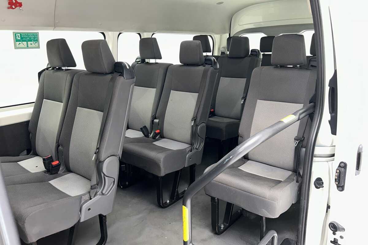 2019 Toyota Hiace Commuter GDH322R