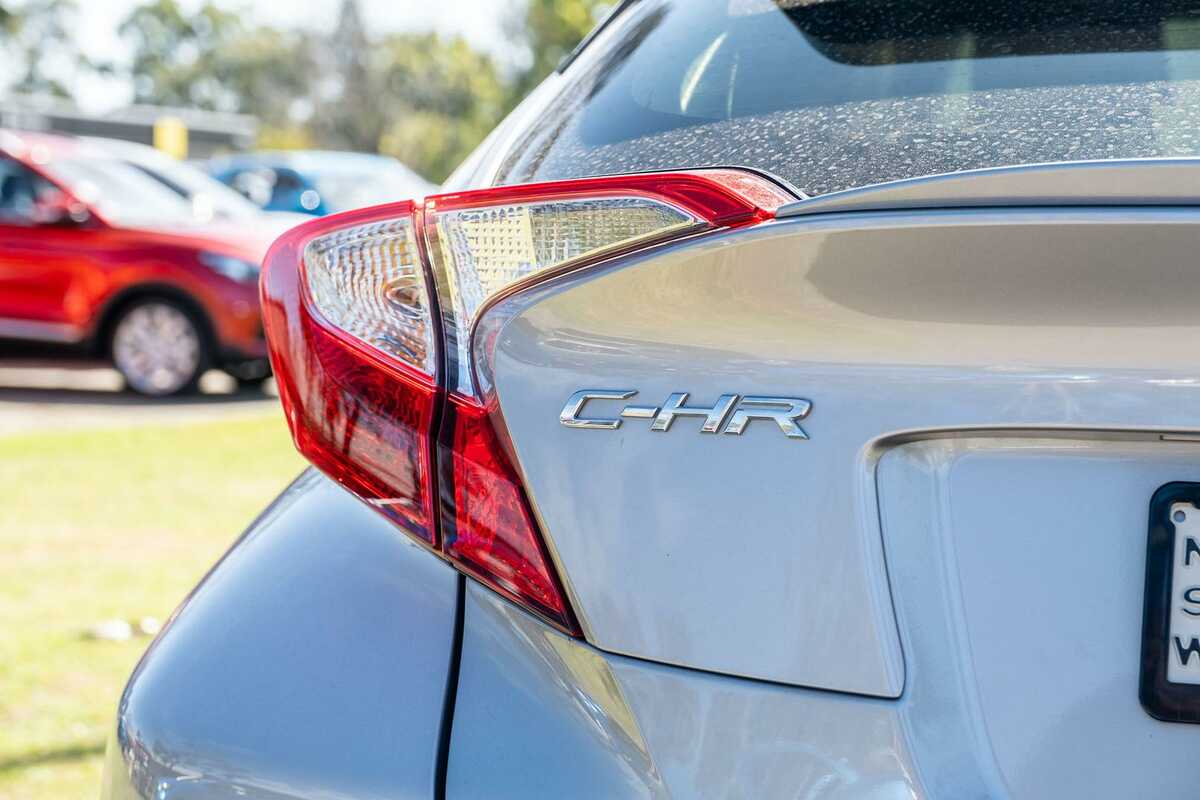 2018 Toyota C-HR  NGX50R