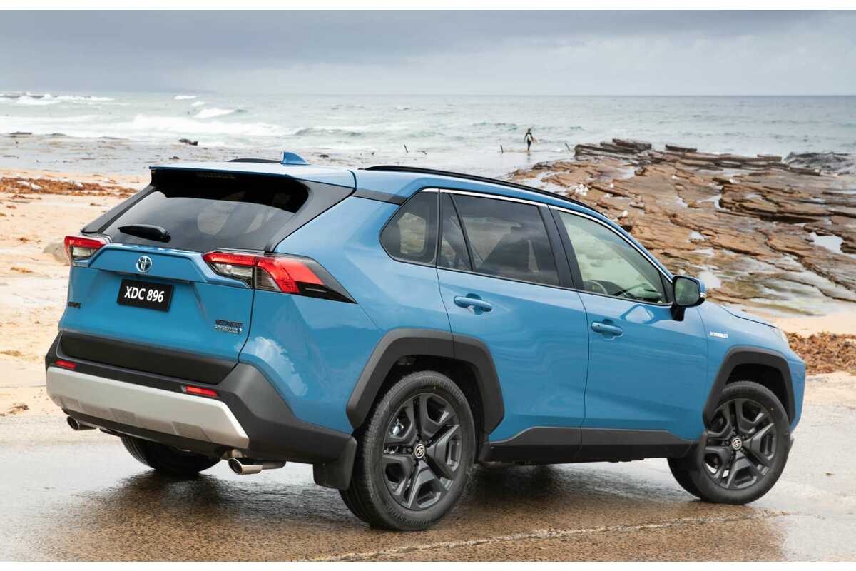 2020 Toyota Camry Ascent ASV70R