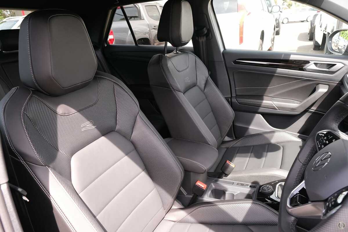 2023 Volkswagen T-Roc 140TSI R-Line D11