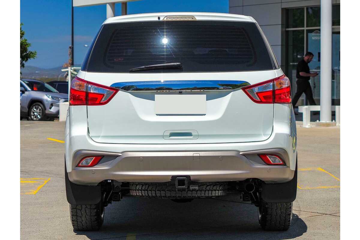 2017 Isuzu MU-X LS-M
