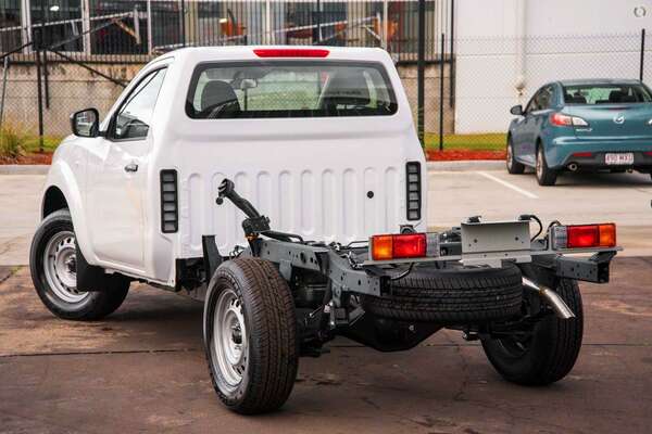 2023 Nissan Navara SL D23