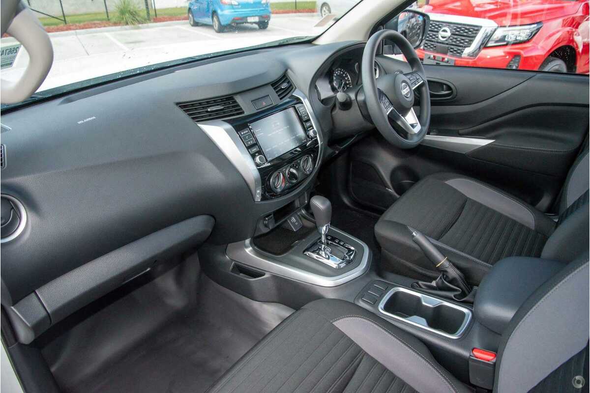 2023 Nissan Navara SL D23