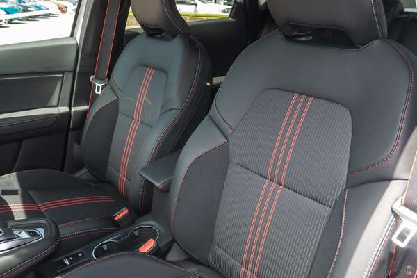 2023 Renault Captur R.S. Line XJB
