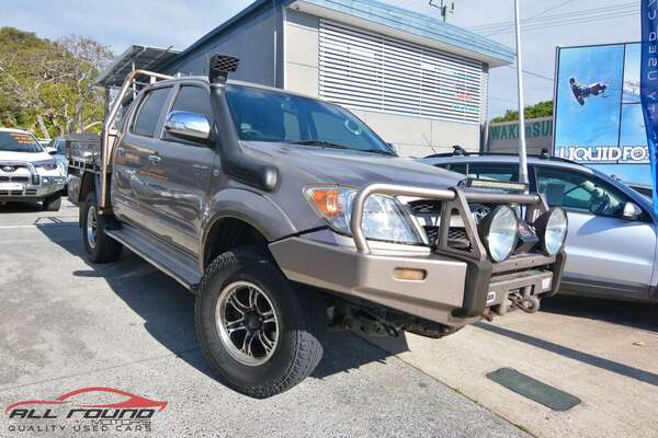 2005 Toyota HILUX SR5 (4x4) GGN25R