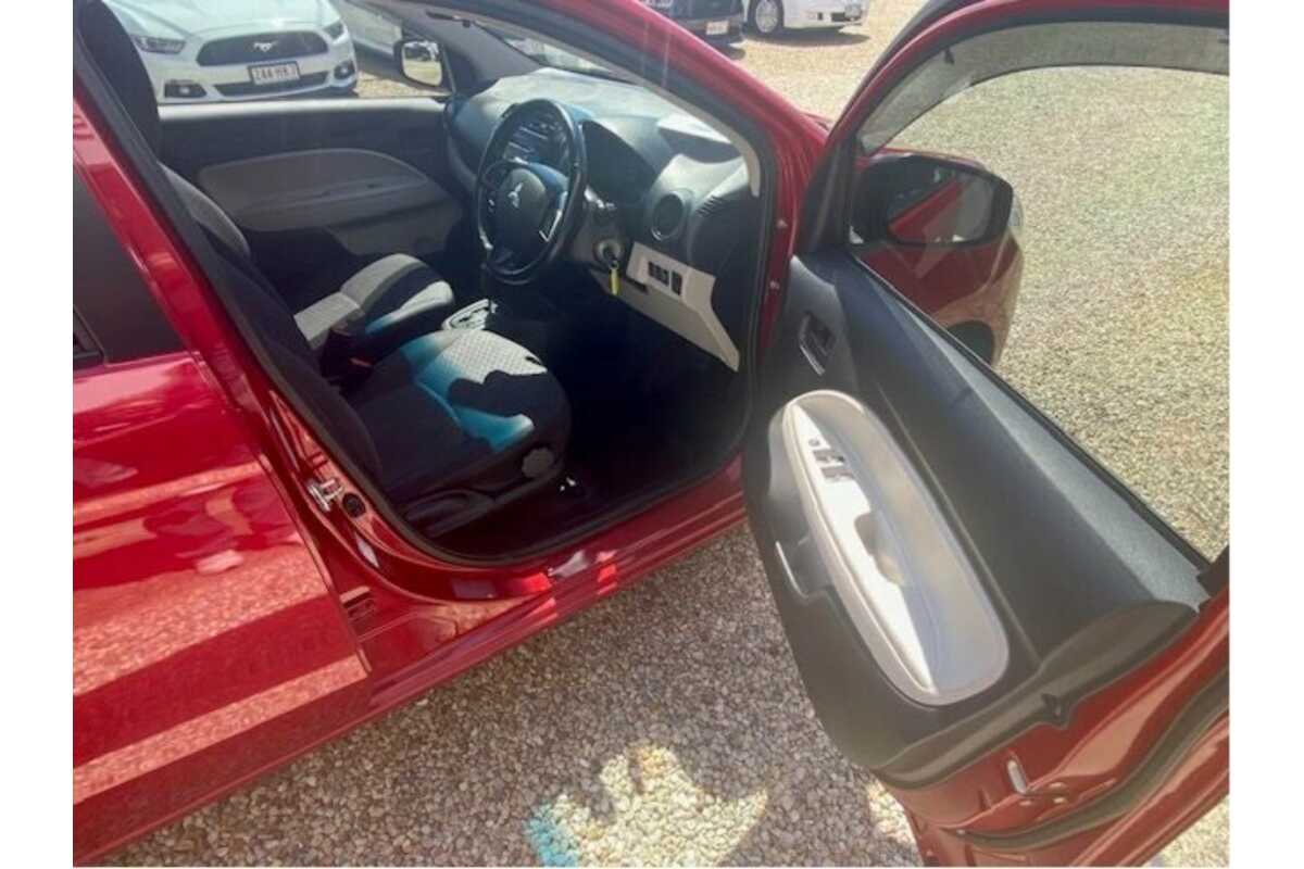 2014 Mitsubishi Mirage ES LA