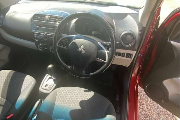 2014 Mitsubishi Mirage ES LA