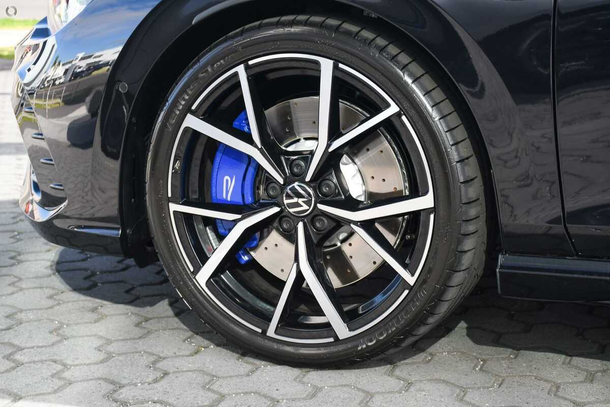 2023 Volkswagen Golf R 8