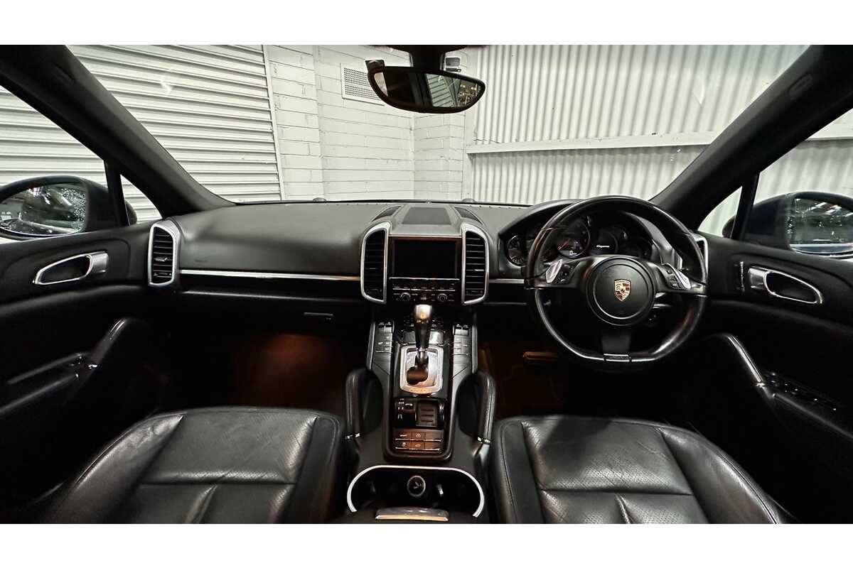 2011 Porsche Cayenne Tiptronic 92A MY11