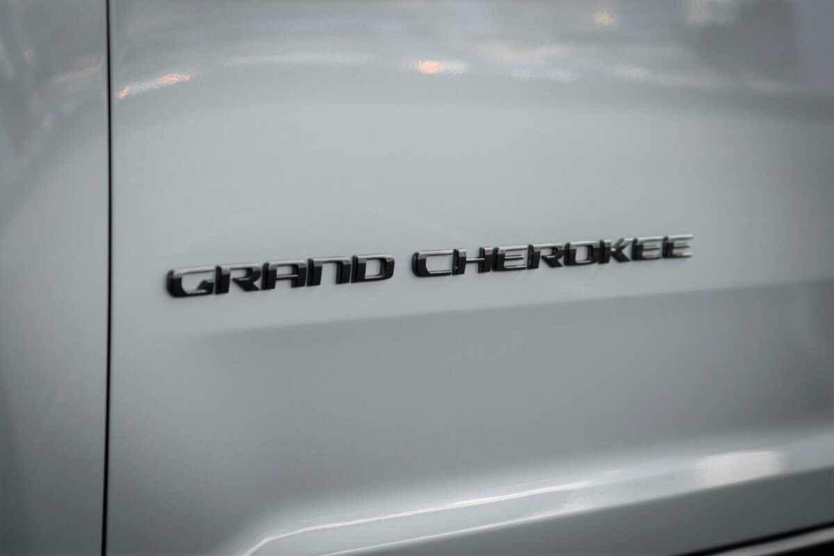 2023 Jeep Grand Cherokee Night Eagle WL