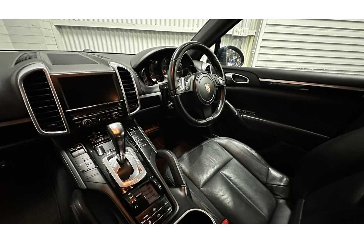 2011 Porsche Cayenne Tiptronic 92A MY11
