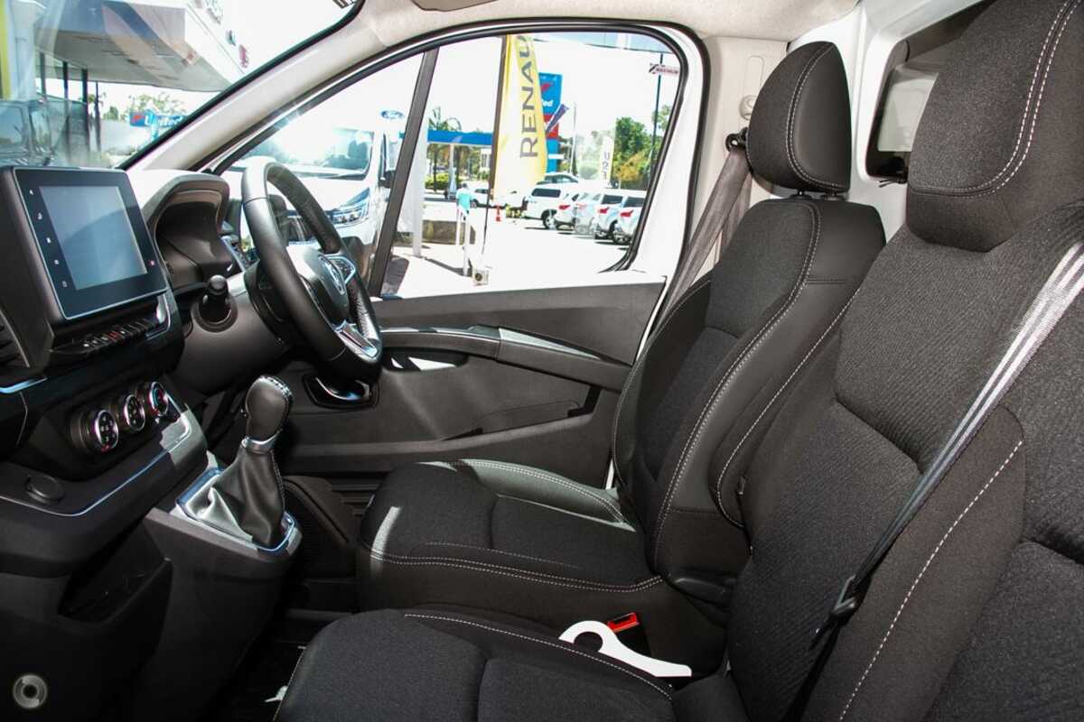 2023 Renault Trafic Premium X82