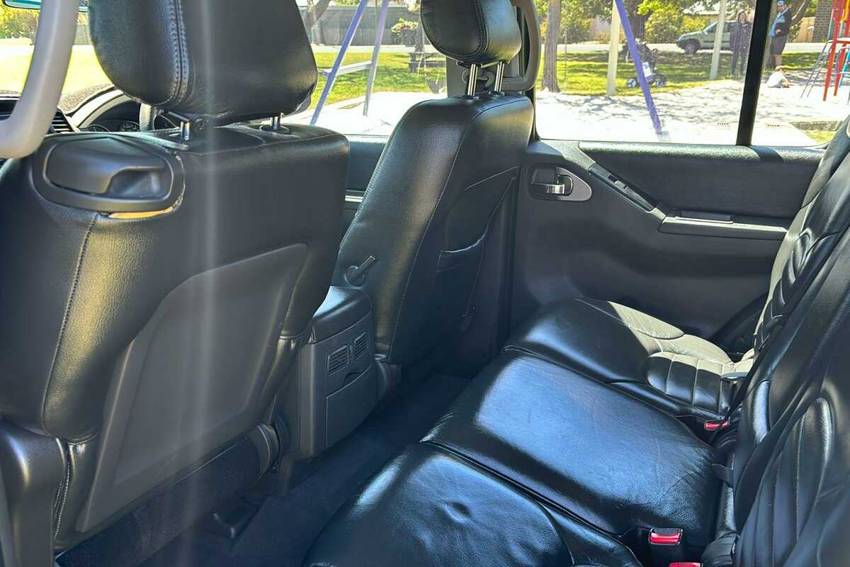 2010 Nissan Pathfinder ST R51