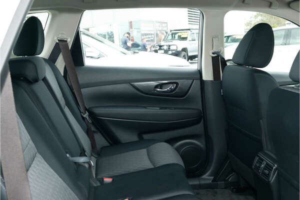 2022 Nissan X-TRAIL ST T32