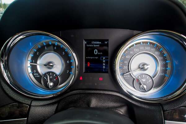 2014 Chrysler 300 Limited LX
