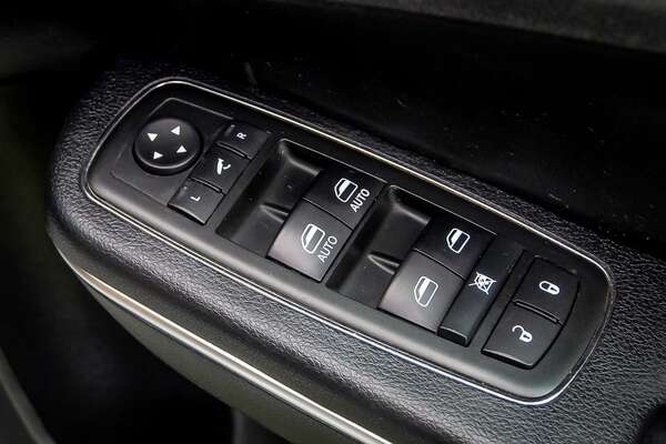 2014 Chrysler 300 Limited LX