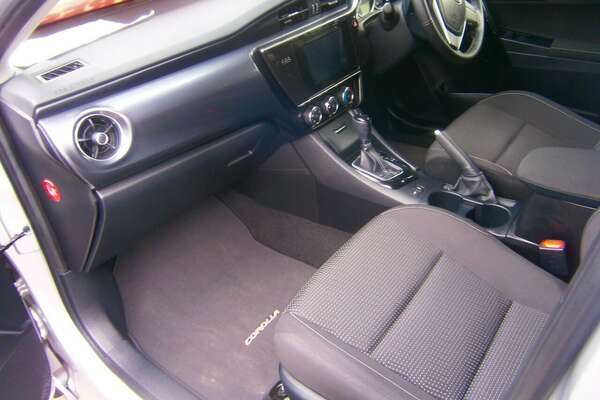 2016 Toyota Corolla Ascent Sport ZRE182R MY15