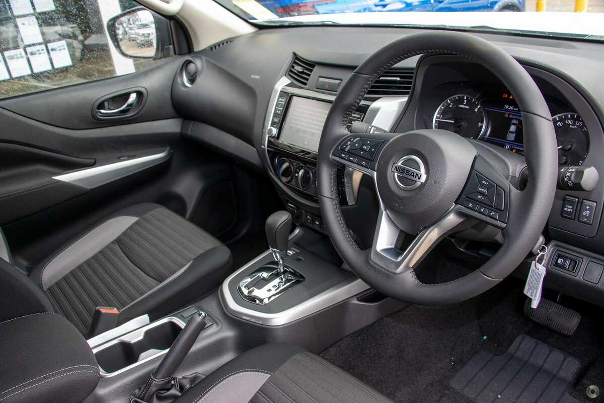 2023 Nissan Navara ST D23