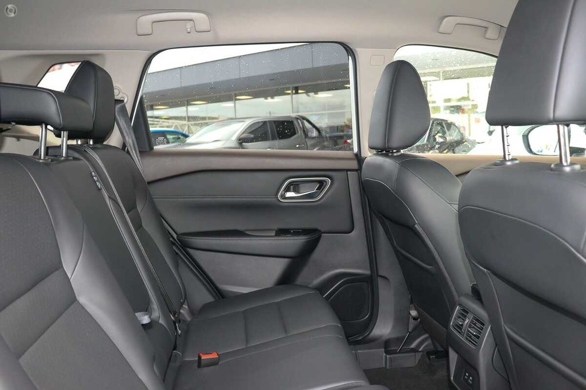 2023 Nissan X-TRAIL ST-L T33