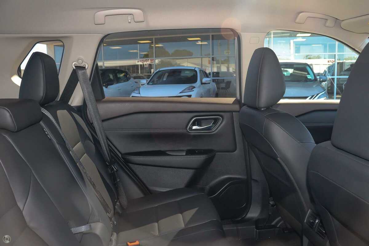 2023 Nissan X-TRAIL ST-L T33